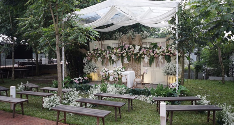Weeding by Blackbird